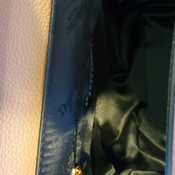 Purse - Picture 3 of 4